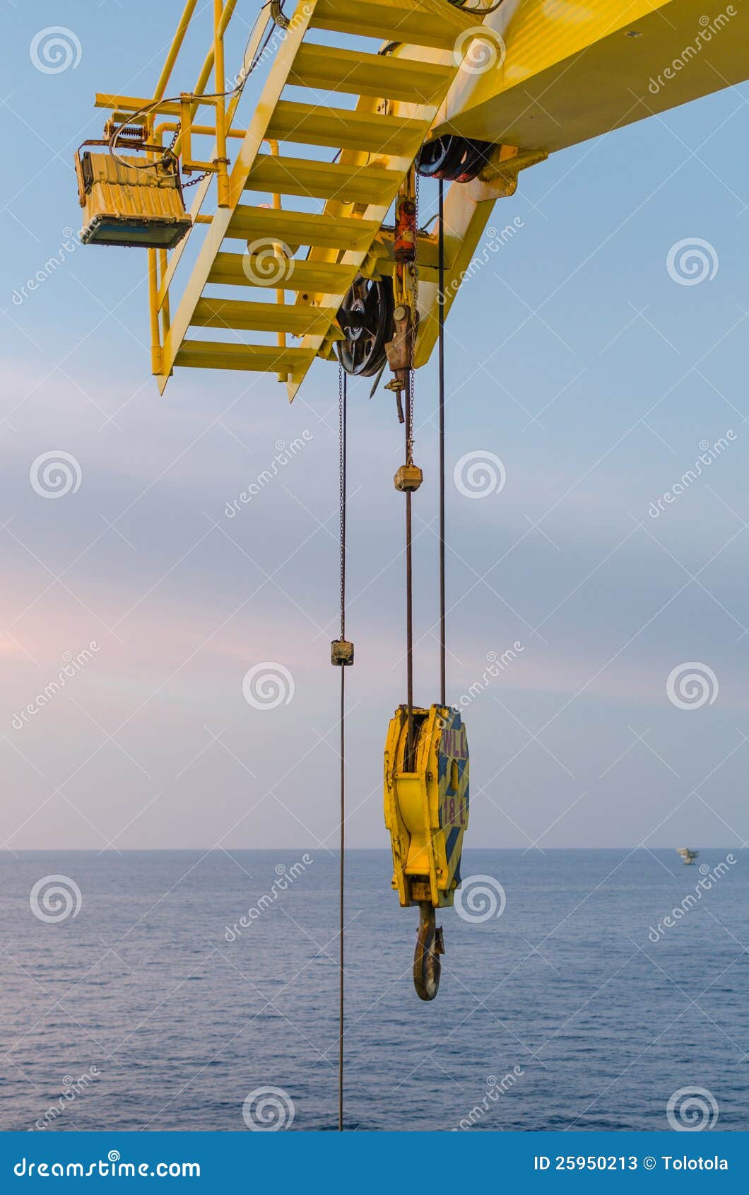 hook up offshore platform